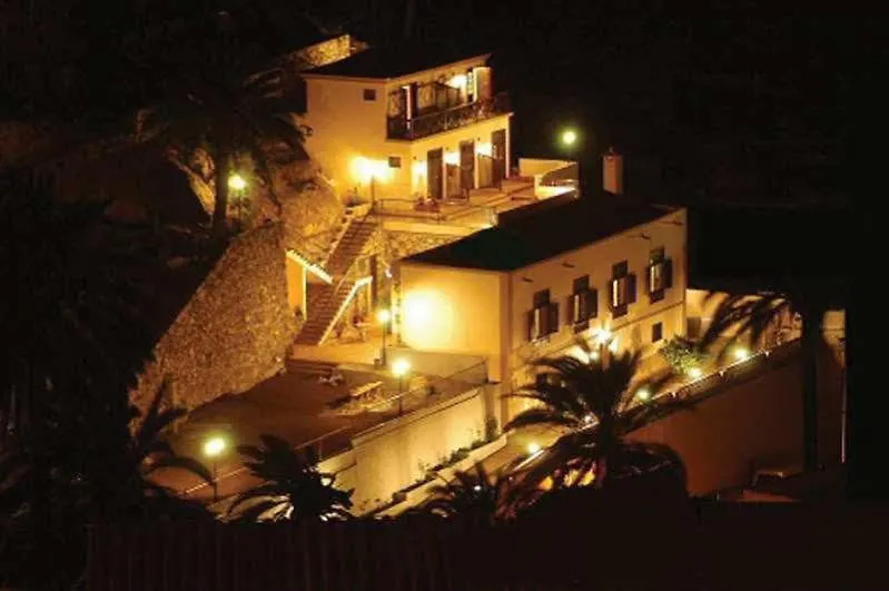 ***  Tamahuche Hotel Rural Vallehermoso Spain
